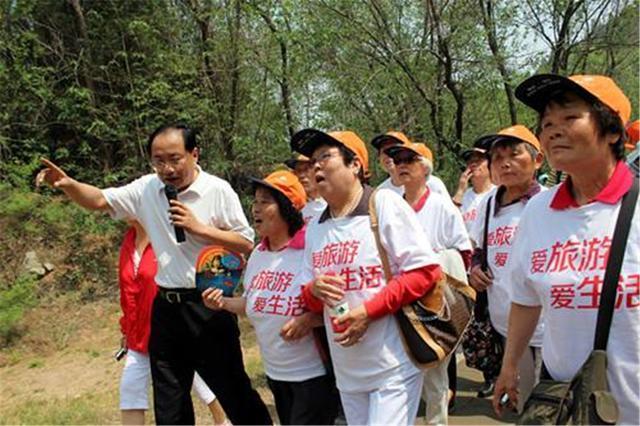 “新型养老”走红，不去养老院也不麻烦子女，网友：以后也这么过(图6)