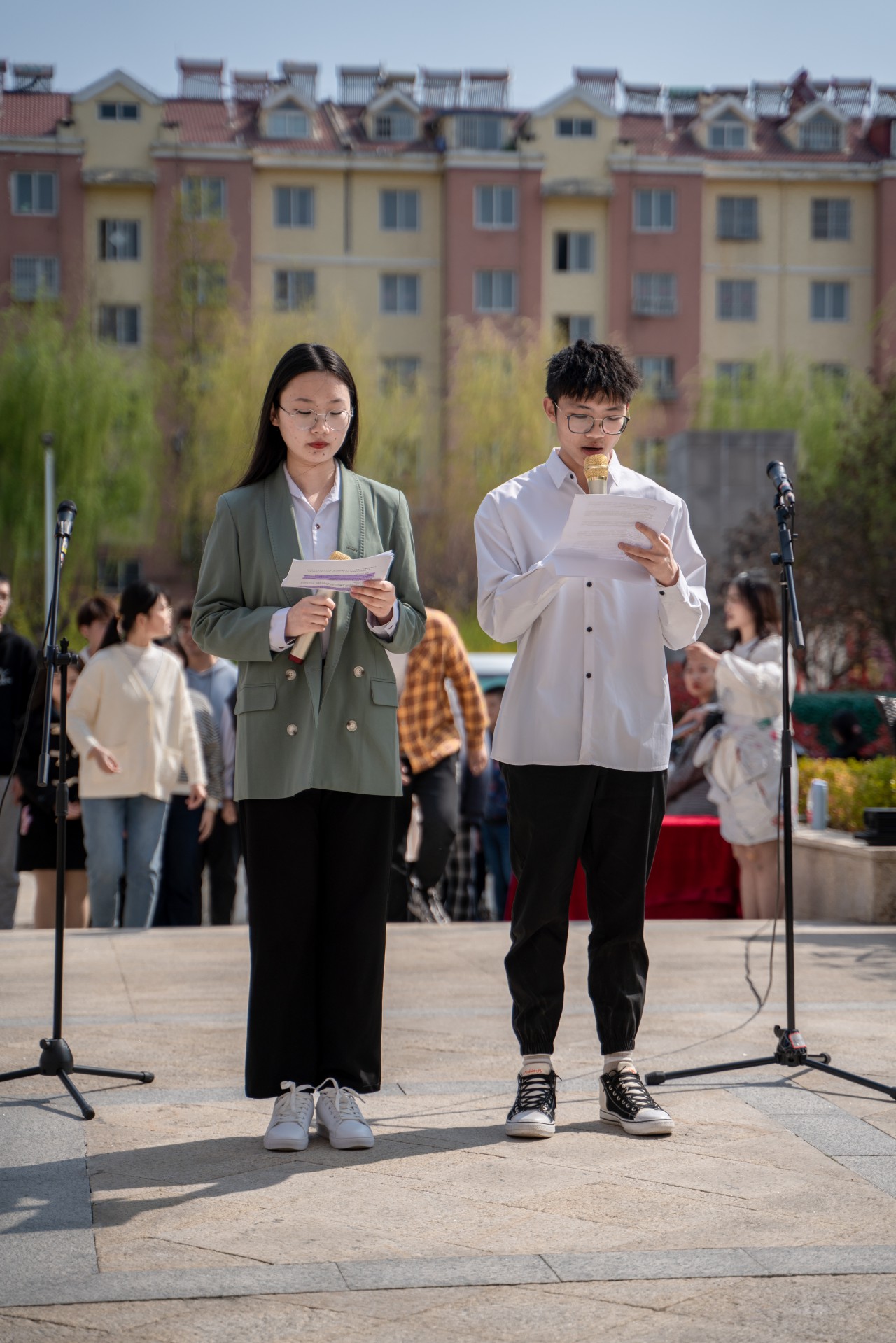 暖春暖心，敬老同行——敬老院志愿汇演活动精彩上演(图1)